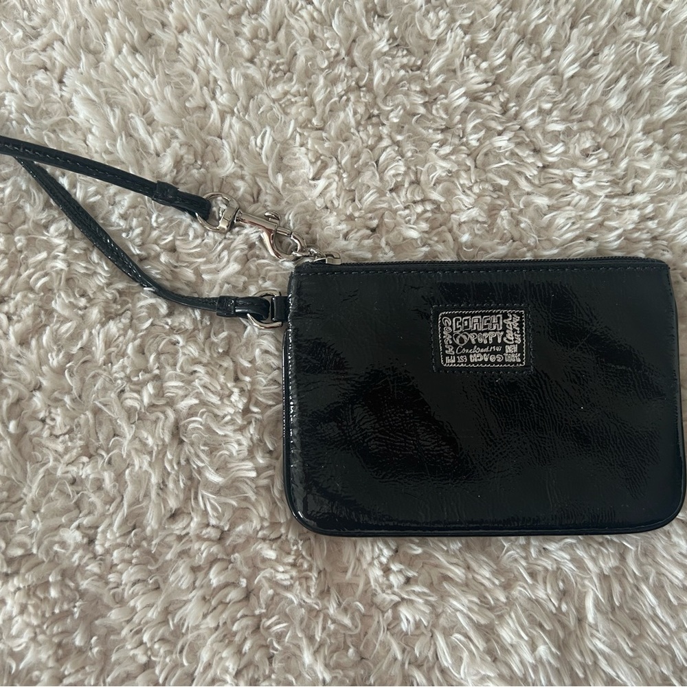 COACH Black Patent Leather Wristlet💖